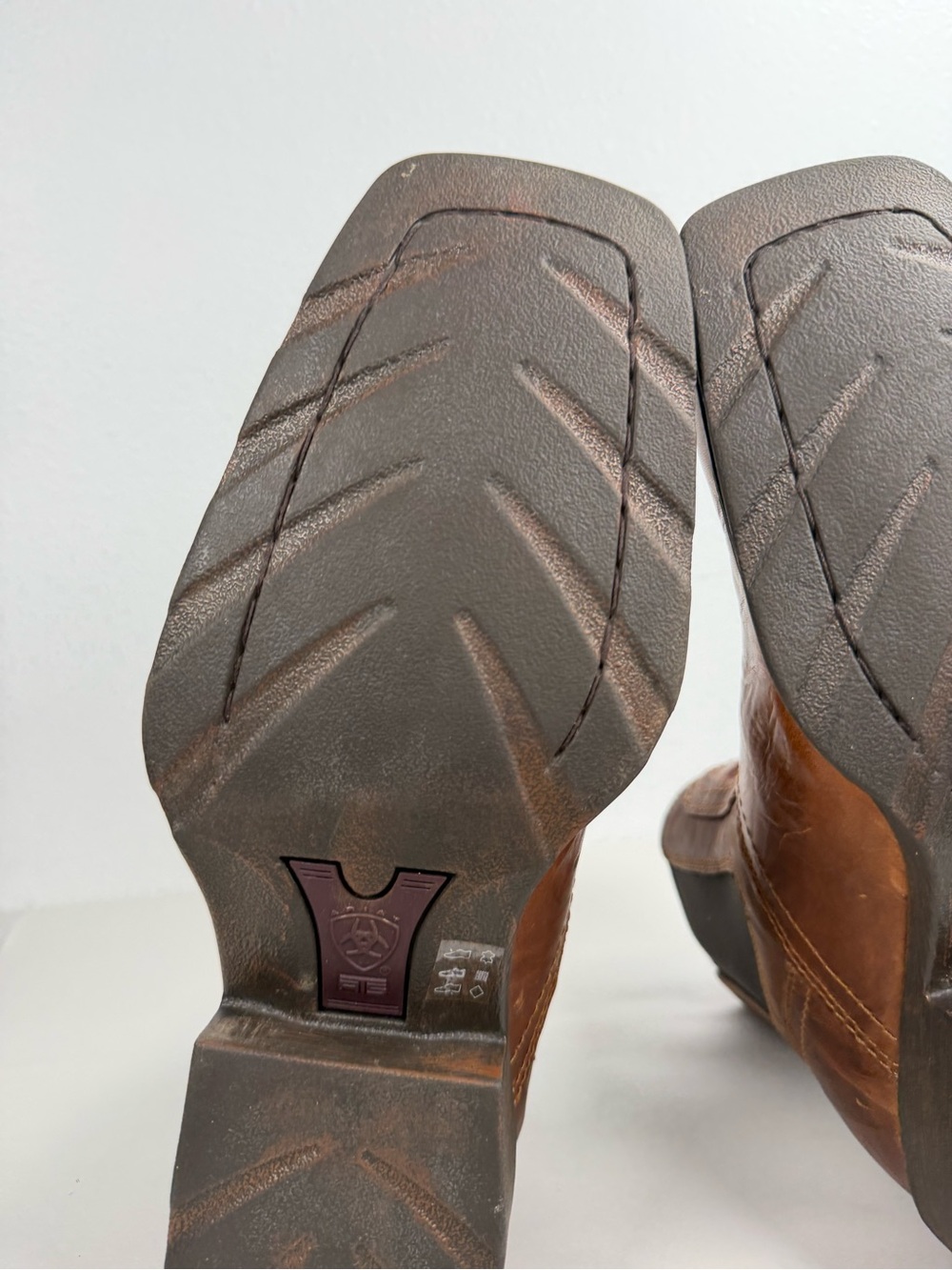 Ariat Midtown Rambler Mens Leather Chelsea Boots Size 9.5 EE Barn Brown 10019868 - Picture 15 of 16